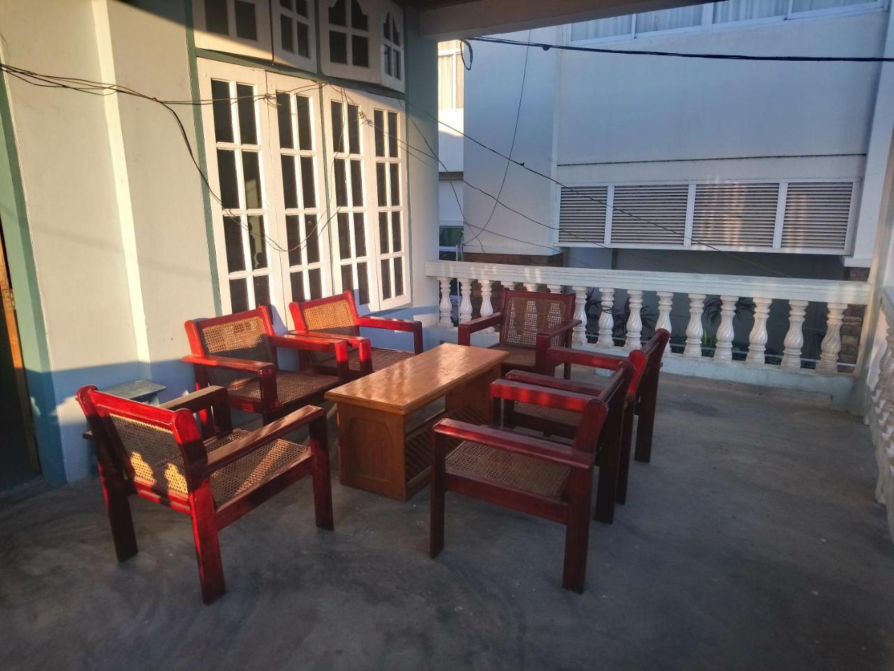 Diamond Star Guest House Nyaung Shwe Buitenkant foto
