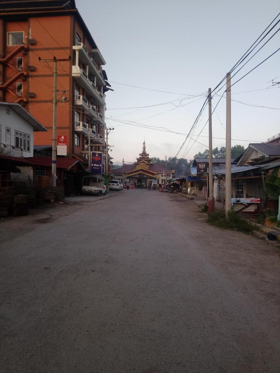 Diamond Star Guest House Nyaung Shwe Buitenkant foto