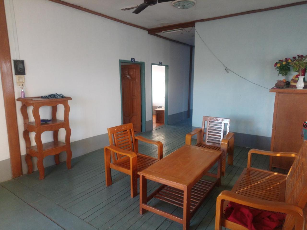 Diamond Star Guest House Nyaung Shwe Buitenkant foto